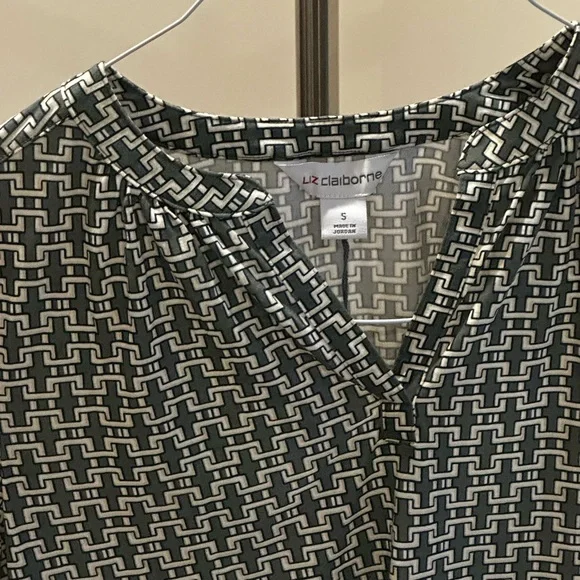 Liz Claiborne, small sage green New with tag T-shirt top - Picture 8 of 10